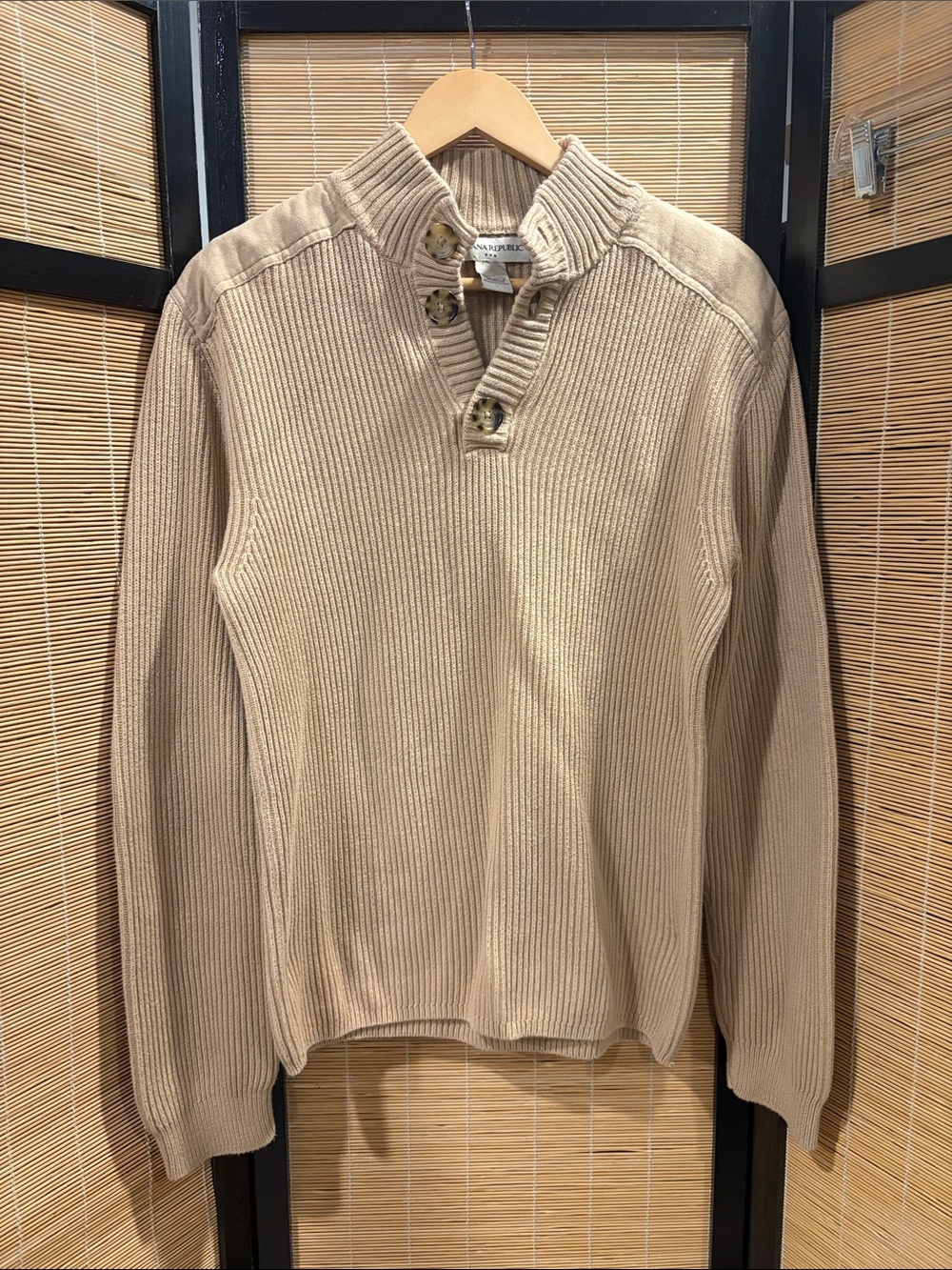 Banana Republic Men's Beige Ribbed Zip-Style Sweater